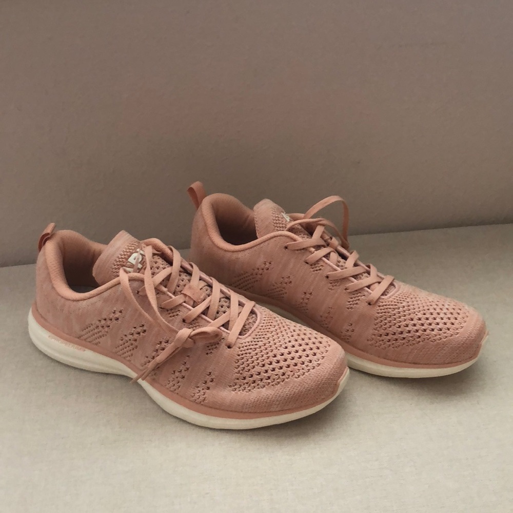 APL Techloom Pro sneakers